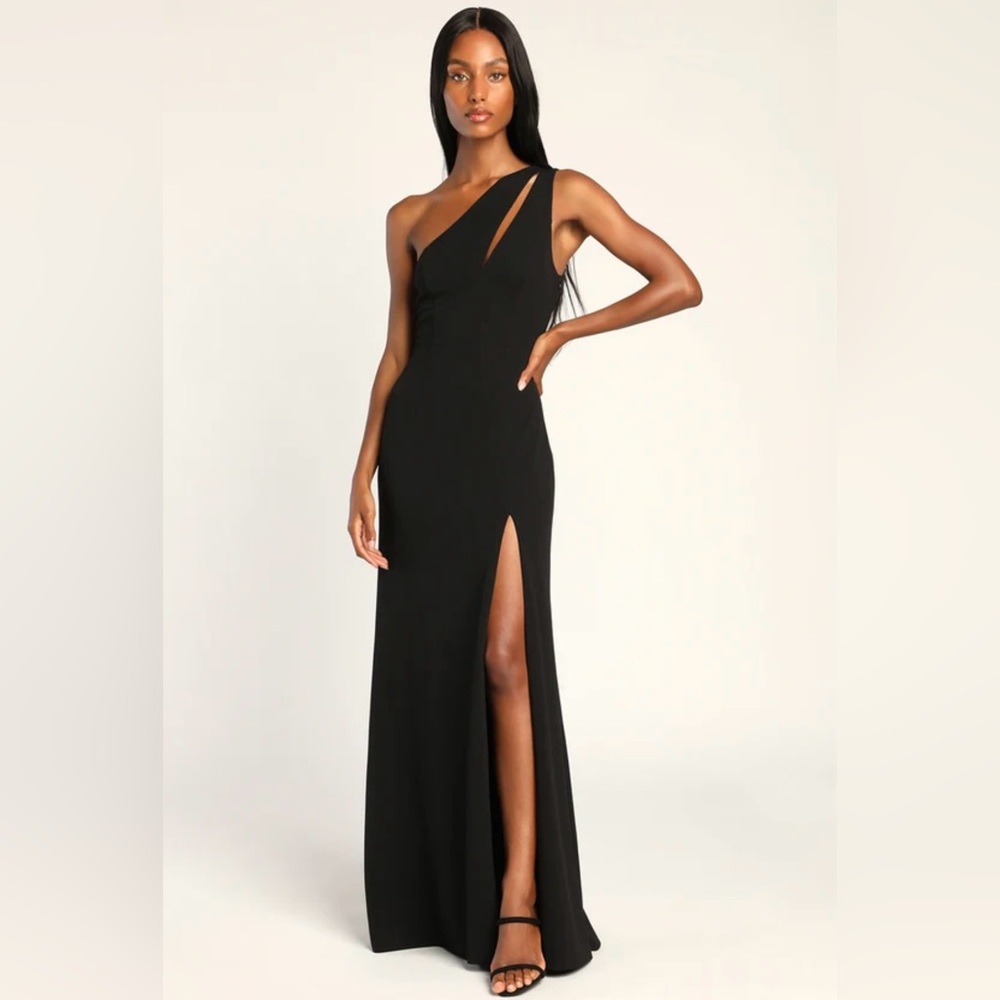Lulu’s Enchanted Energy One Shoulder Maxi